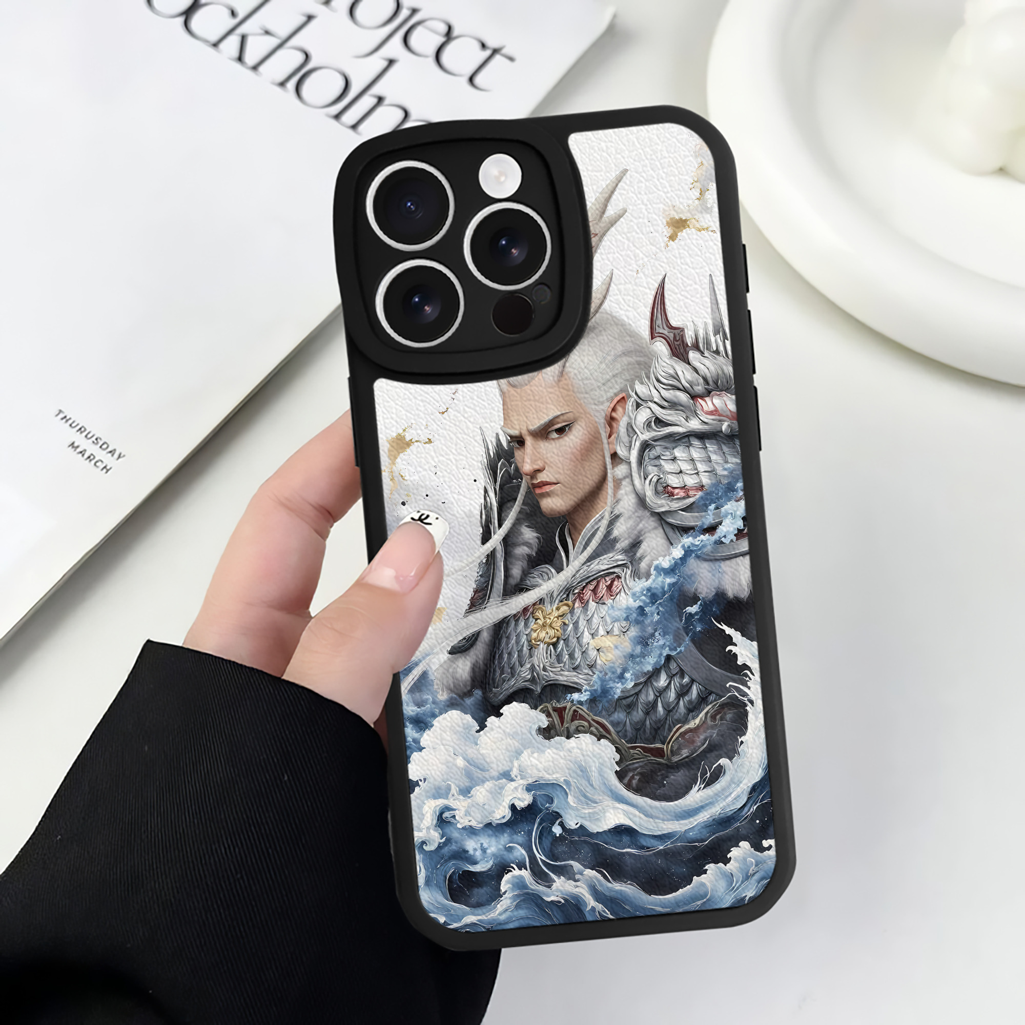 （画像用） Ne Zha 2 ナタ 魔童の大暴れ 【iPhone 16シリーズ対応】シリコンスマホケース（レザー調） 材質：シリコン
